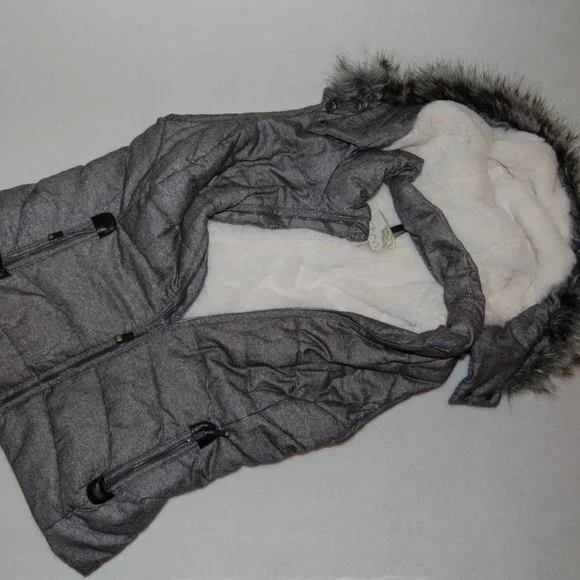 Green Tea Puffer Vest, Faux Fur Lined, Hooded, Zip Pockets, Gray, Size S - Picture 8 of 12